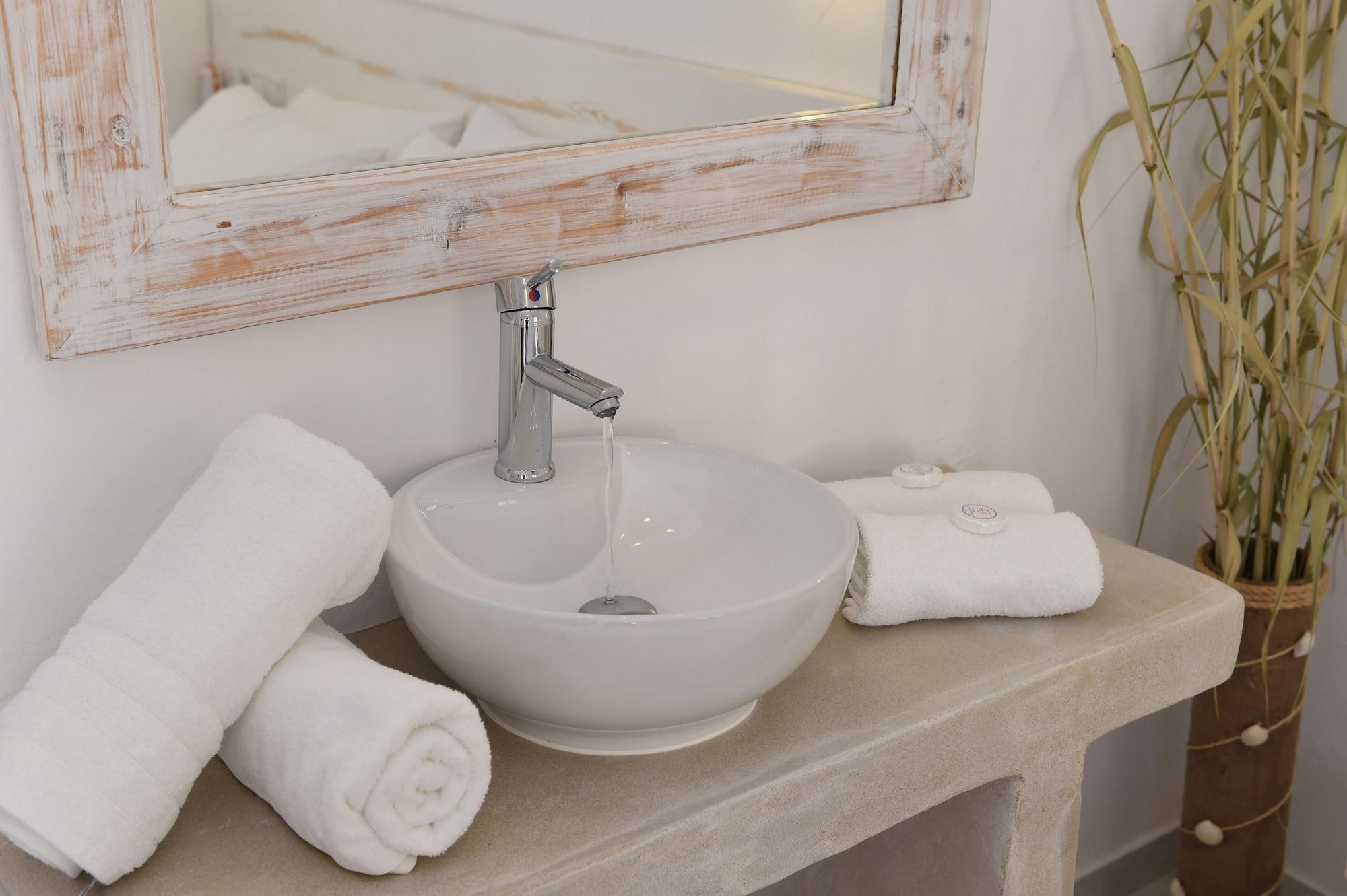 Porto Naoussa (Adults Only) Hotel ภายนอก รูปภาพ
