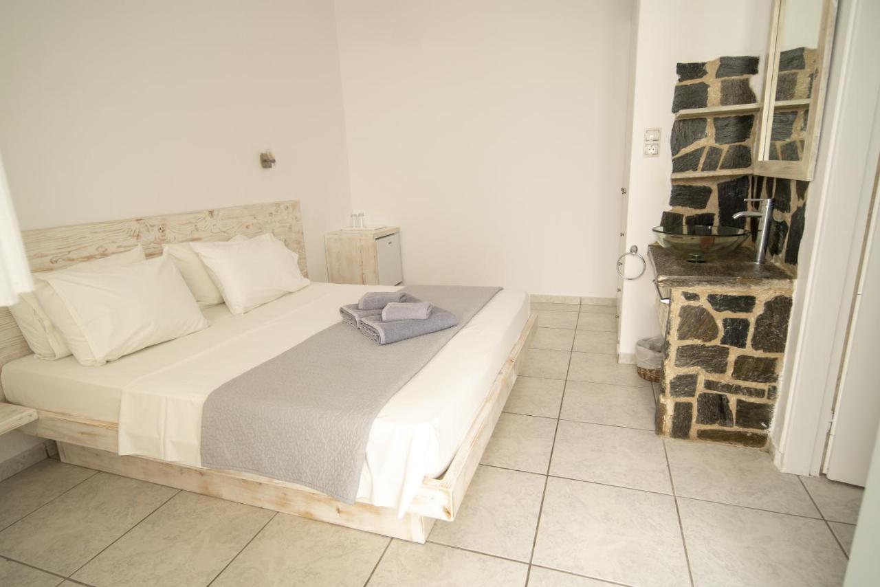 Porto Naoussa (Adults Only) Hotel ภายนอก รูปภาพ